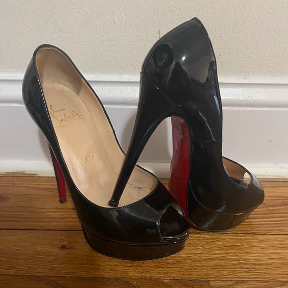 Shoes - Christian louboutin heels, size 36